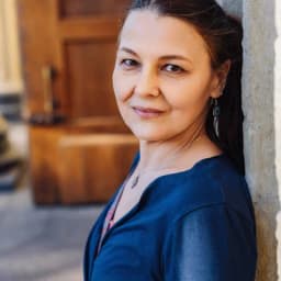 Елена Равлушевич