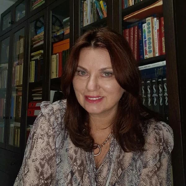 Светлана  Суханова 